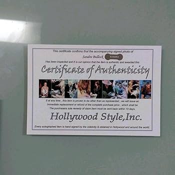 サンドラ ブロック直筆サイン入り写真集 Amazon.co.jp: サンドラブロック直筆サイン入り超 大型写真