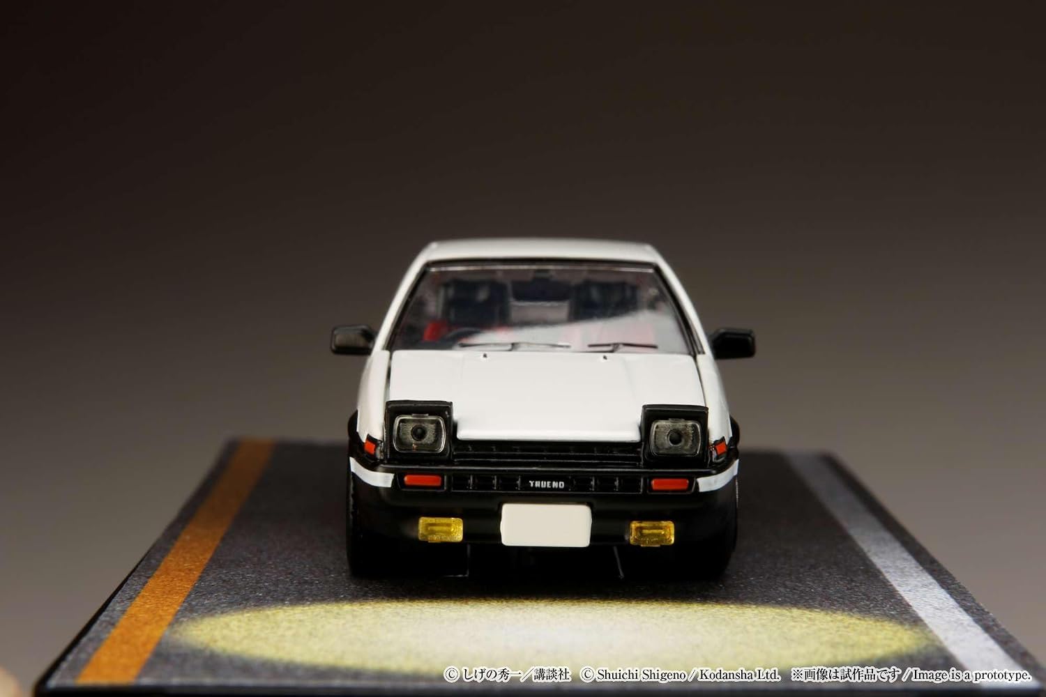 ホビージャパン(HobbyJAPAN) 1/64 Toyota Sprinter Trueno (AE86) / Model with Initial D Engine with Keisuke Takahashi