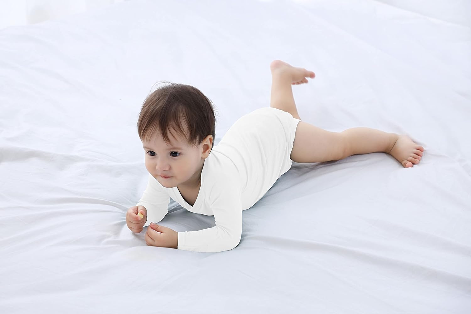 GUISBY Unisex Baby Rayon of Bamboo Snap Bodysuits, Long Sleeve with Mittens Cuffs Bodysuit - Image 5