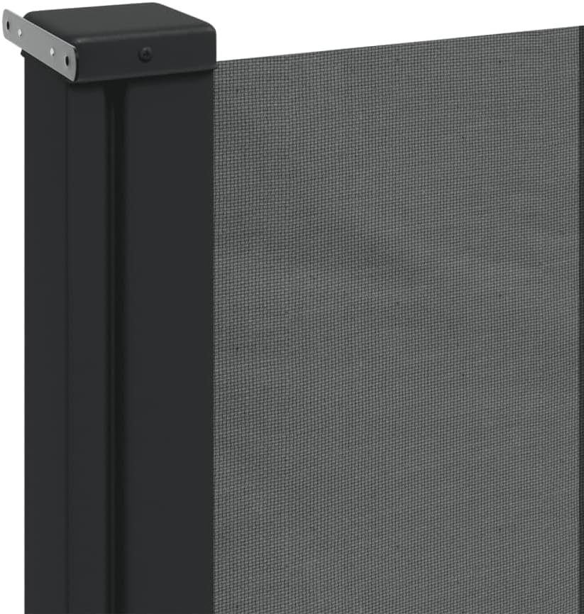 Top mounting bracket for the main blind post