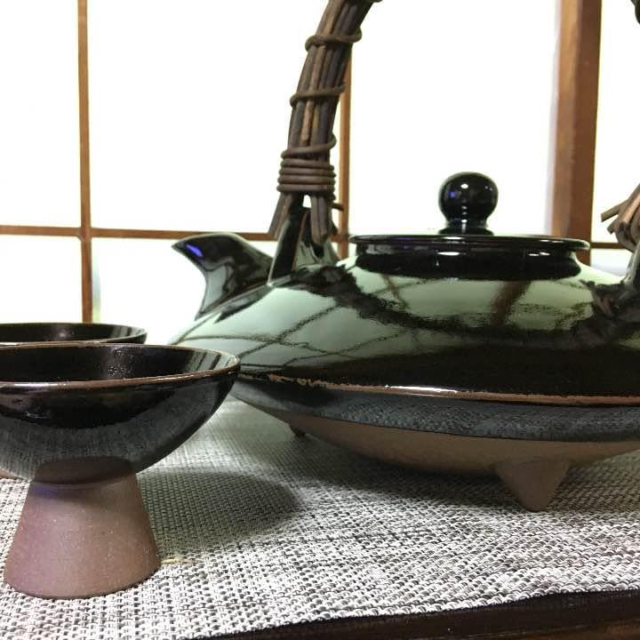 荒木陶窯 苗代川焼 黒茶家セット 木箱入り未使用品 Amazon.co.jp: 荒木陶窯 苗代川焼 黒茶家セット 木箱入り