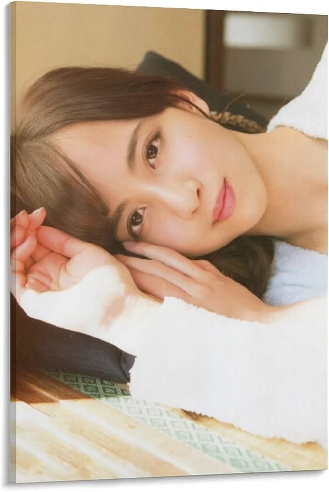 Amazon.co.jp: 乃木坂46佐藤楓水着写真ポスター清純かわいい プリント