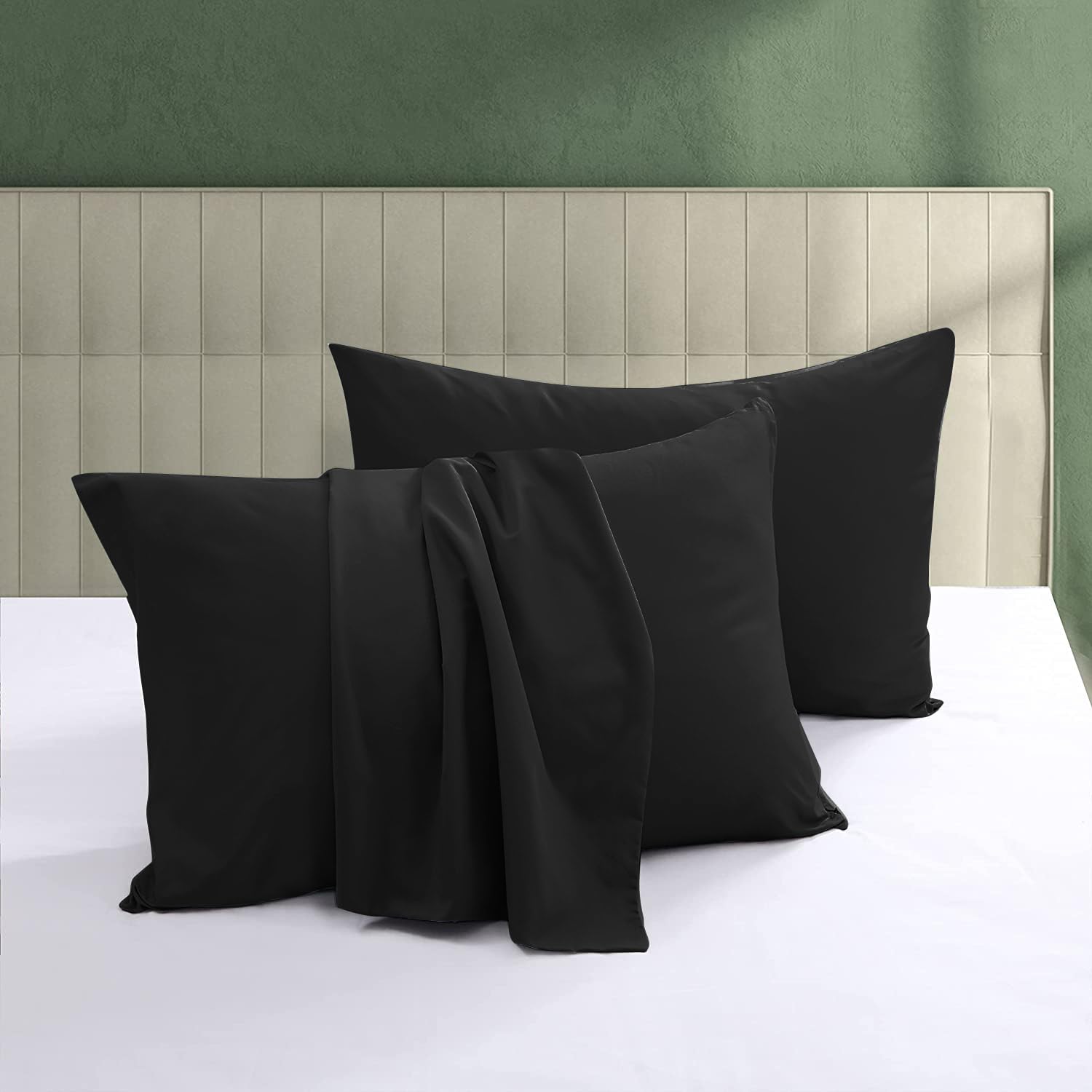 100% Egyptian Cotton Pillow Protectors Set of 4 Queen Size | 600 Thread Count Pillow Cases with Zipper, Silky Soft Sateen Weave Pillowcases, Breathable, Luxury Hotel Quality, Black