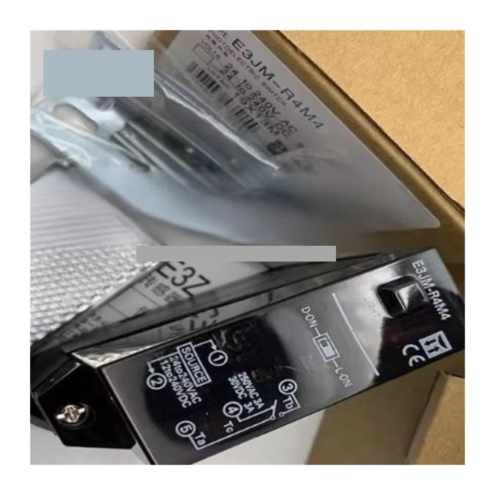 BALYDLUL 1PCS E3JM-R4M4-G E3JM-R4M4 Photoelectric Sensor(E3JM-R4M4-G)