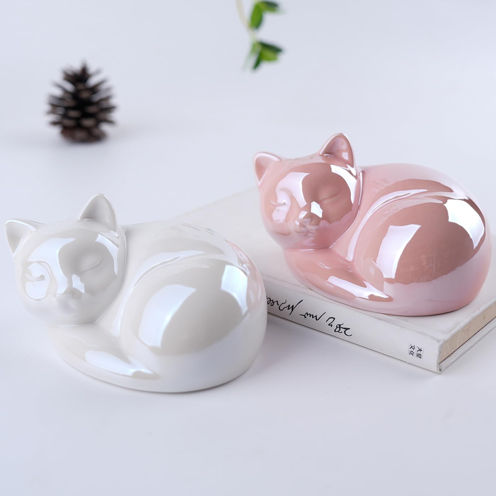 Urna commemorativa in ceramica per ceneri di gatti, cane che dorme, contenitore commemorativo per animali domestici (bianco opaco, gatto, 270 ml)
