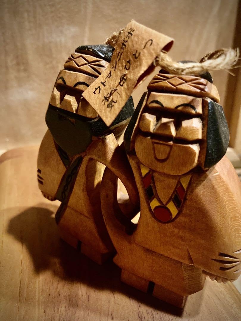 Amazon.co.jp: アイヌ民族 ウトマンニポポ 木彫り民芸 北海道 レトロ