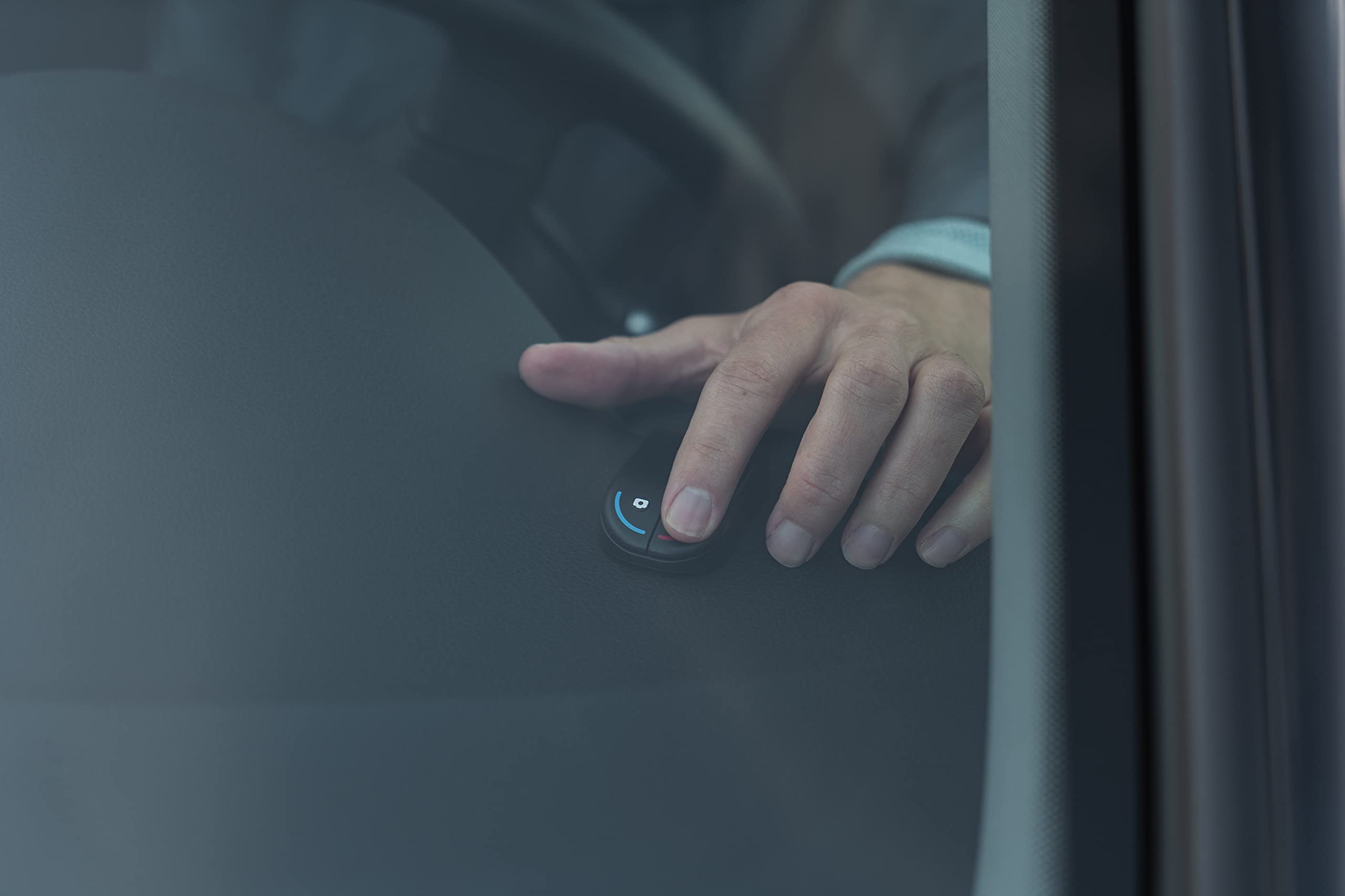 Saphe One+ Dispositivo per le allerte autovelox, con segnale acustico e luminoso, in tutta Europa, Accessori Auto si avvia automaticamente alla partenza via Bluetooth