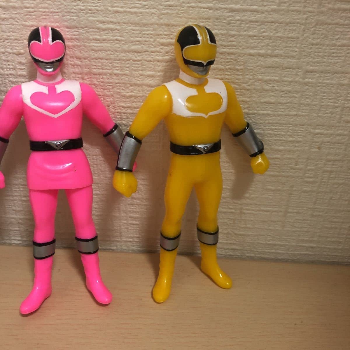 タイムレンジャー/タイムイエロー＆タイムピンクのフィギュア×2体セット Amazon.co.jp: 希少未来戦隊タイムレンジャー【ソフビ5体セット