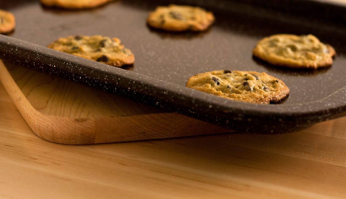 Granite Ware Better Browning Cookie Sheet, 16-inch by 11-inch