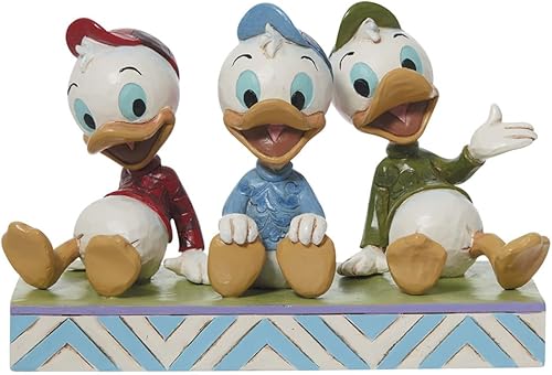 Enesco Jim Shore Disney Traditions Huey Dewey y Louie - Figura sentada de 6.5 pulgadas