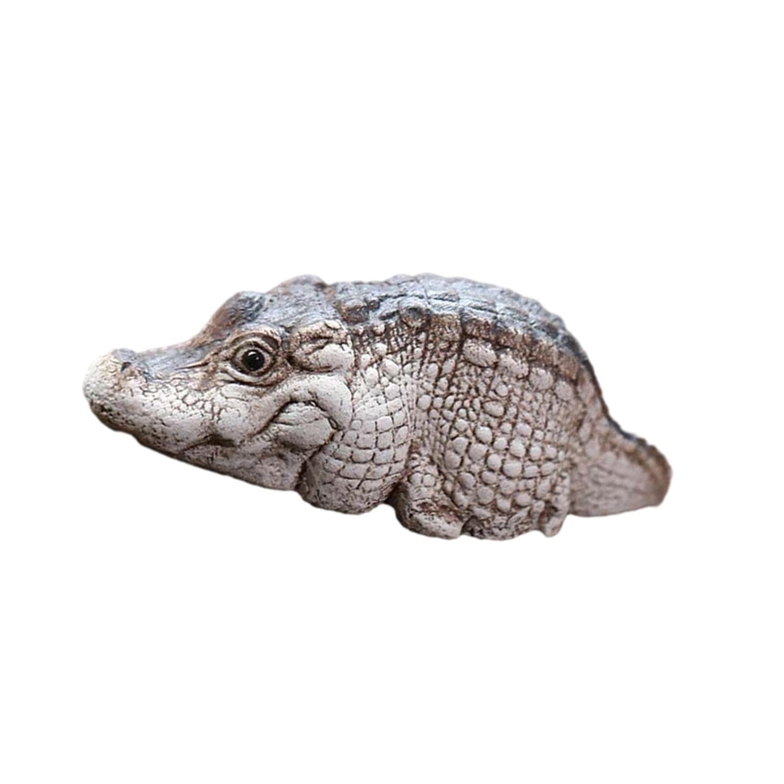 PIXZCSA Kung Fu Car Resin Sculpture Model Cute Alligators Figurine With Vivid Expression Decoration Small Cute Animal Statues Can Be As Excellent Gift For
