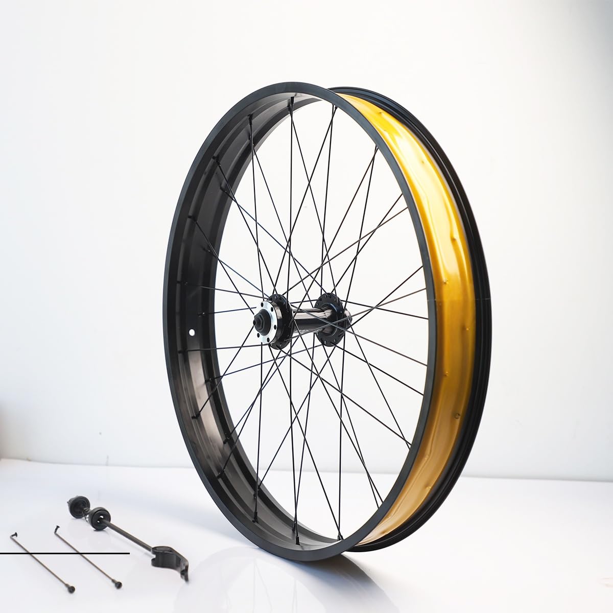 QUYCOIU Snow Bike Front Wheel 20/26X4,0" E-bike Aluminum Alloy 36H 6 Bolts Disc Brake Quick Release 9x135mm Hub Very Suitable For Beach Fat Bicycles Wheel(26in)