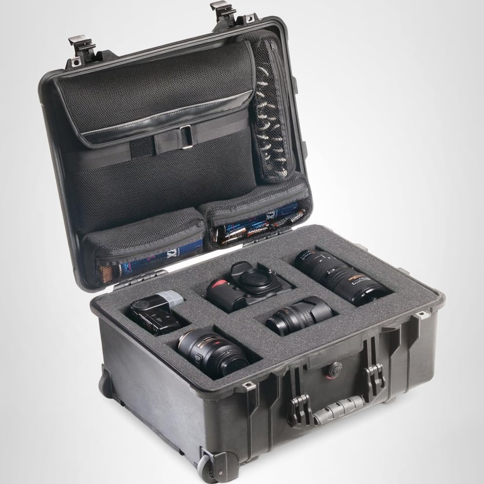 Amazon.com : Pelican 1560LFC Case with Foam : Diving Dry Boxes