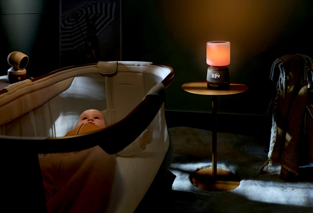 Maxi-Cosi Soothe Pro Smartes 3-in-1-Gerät, Nachthimmel-Projektor, Vom Nachtlicht zur Digitaluhr, Volle Kontrolle über die App, Schlaflieder und eigene Playlists, Teil von Maxi-Cosi Connected Home