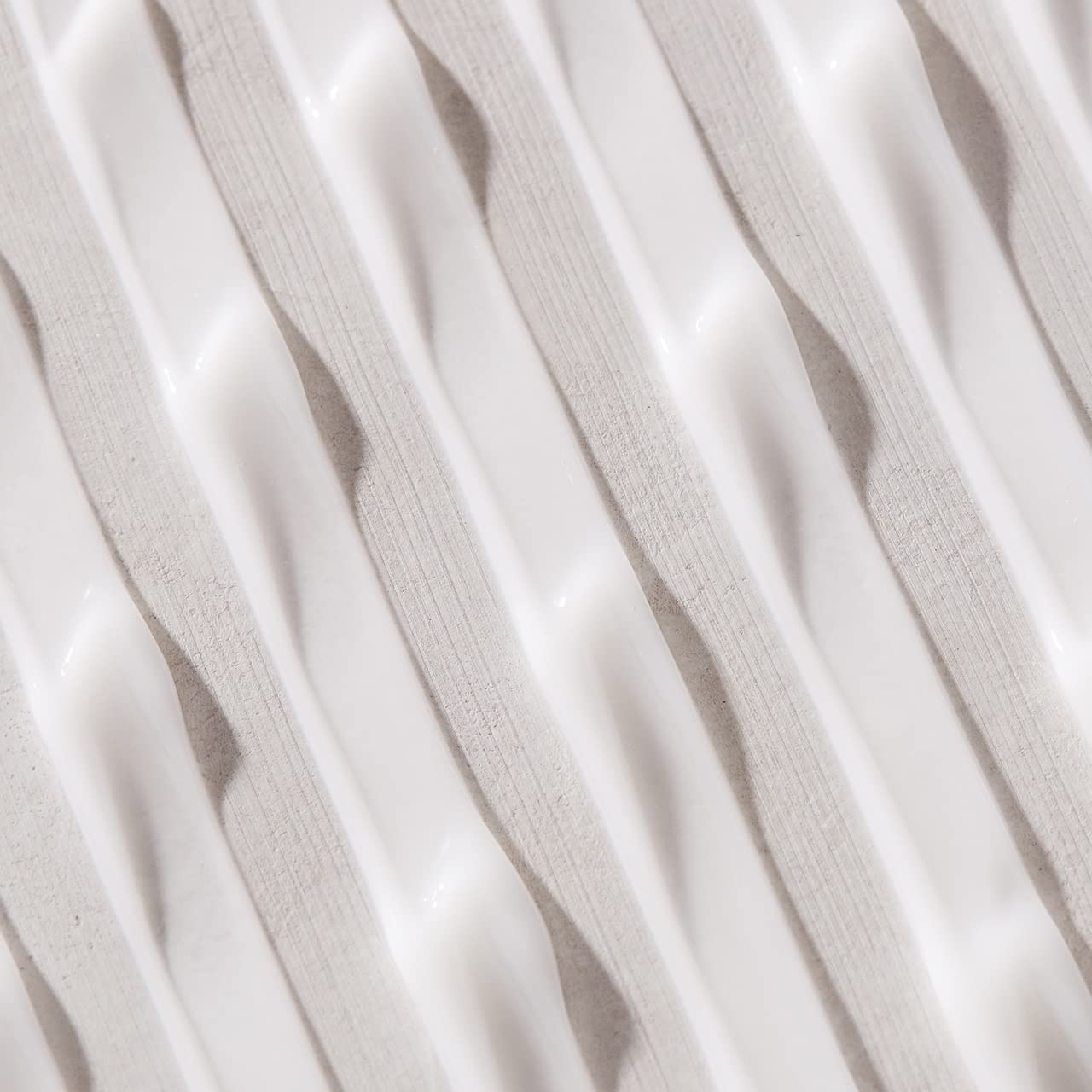 UNITE Hair – LAZER Straight Relaxing Fluid – Anti-Humidity Styling Fluid to Smooth, Straighten & Control Frizz – Thermal Protection – 8 Fl Oz