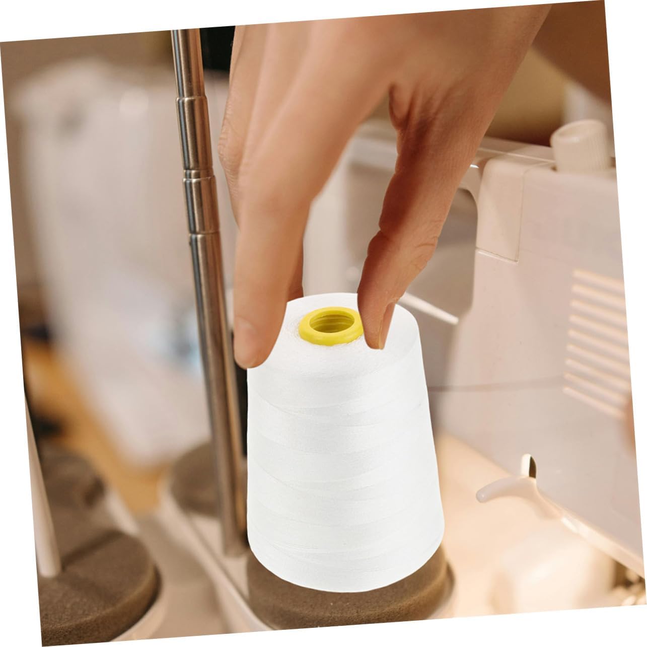 HOMSFOU 2rolls Yards Heavy Duty Sewing Thread for Machine and Hand Sewing Cuttable Quilting Thread Embroidery Floss for Projects