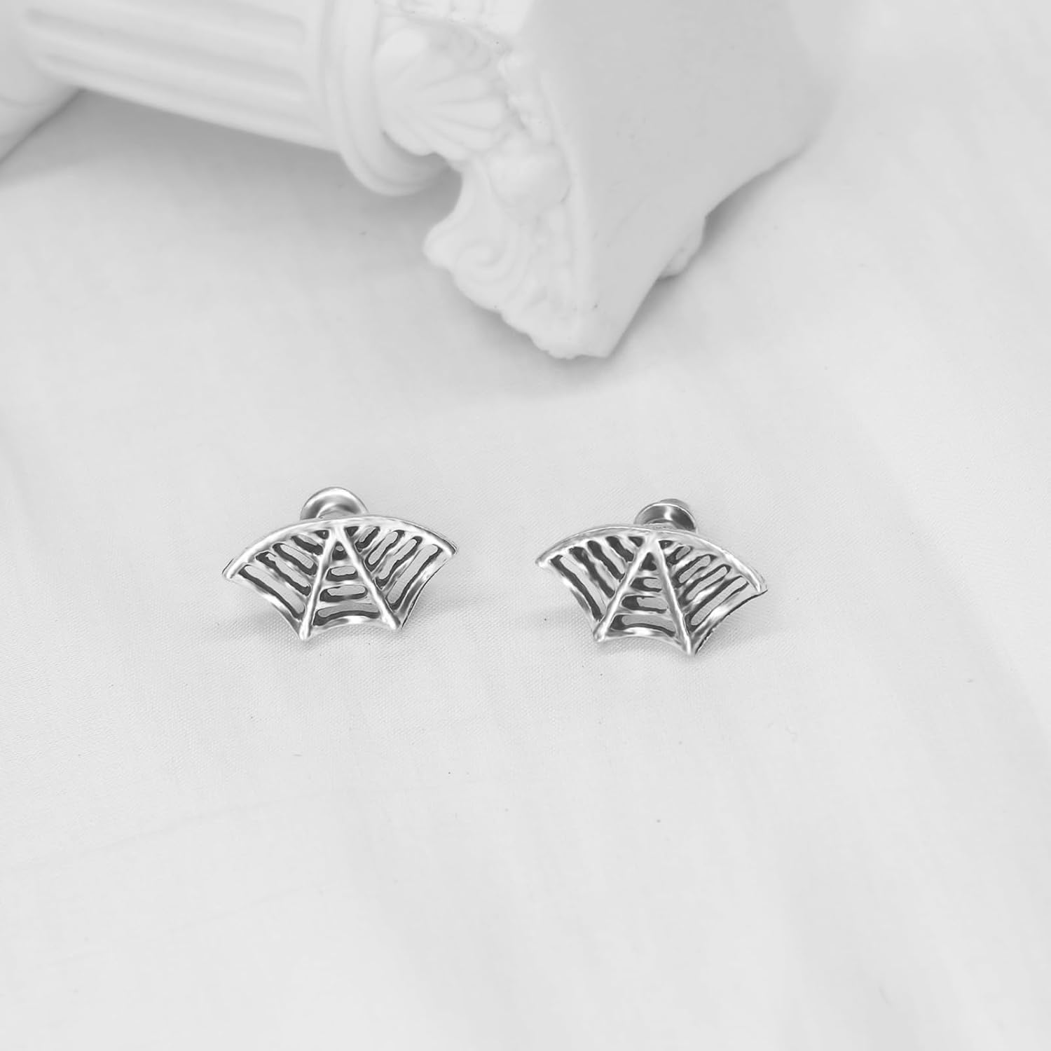 Retro Spider Web Earrings for Women Halloween Spider Web Stud Earrings Punk Halloween Ear Jewelry - Image 5