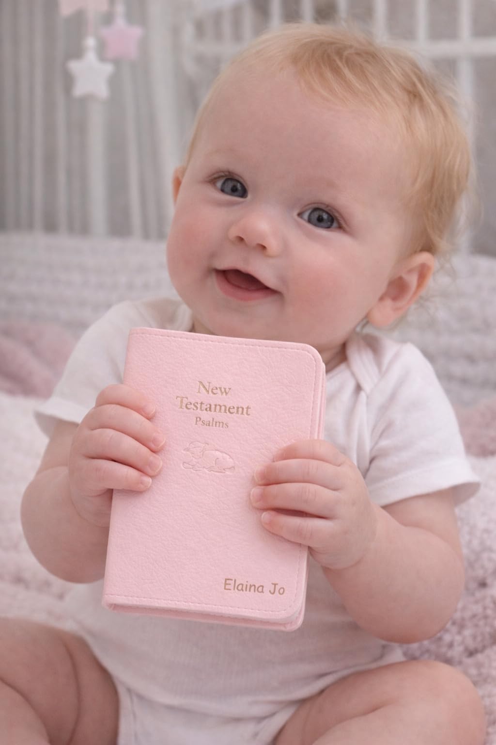 Spersonalizowana Biblia dla niemowląt z grawerunkiem imienia, niestandardowy prezent na chrzest, prezent dla dziecka, chrzest, pierwsza pamiątka biblijna dla noworodka, różowo-niebieski lub
