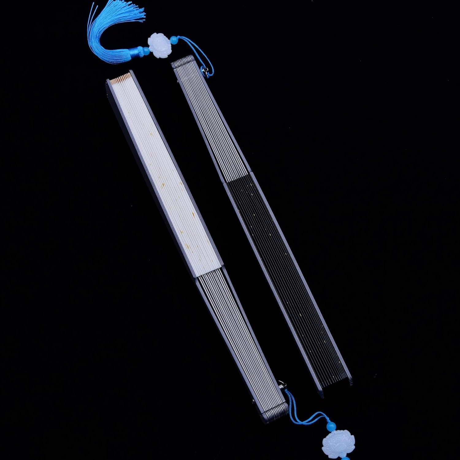 Mini Abanico Plegable Chino De Titanio De 20 Cm (7,87 Pulgadas) con Diseño De Kung Fu En Tela De Seda, Elegante Abanico De Mano para Danza, Espectáculos Y Decoración.