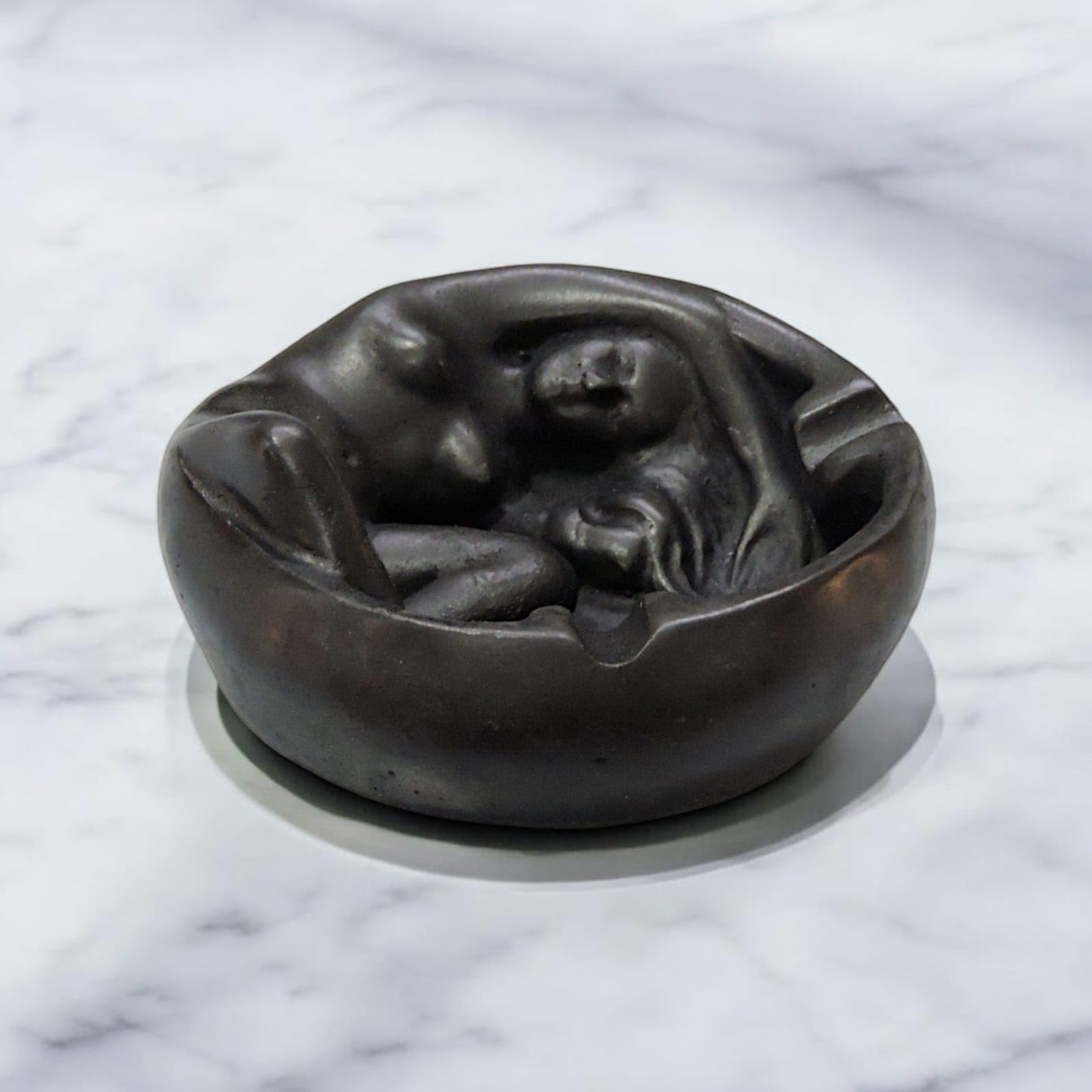 Woman Figurine Ashtray, Vintage Distressed Finish, Decorative Bowl Ashtray for Home,Bar and Office. (Black)-image-25