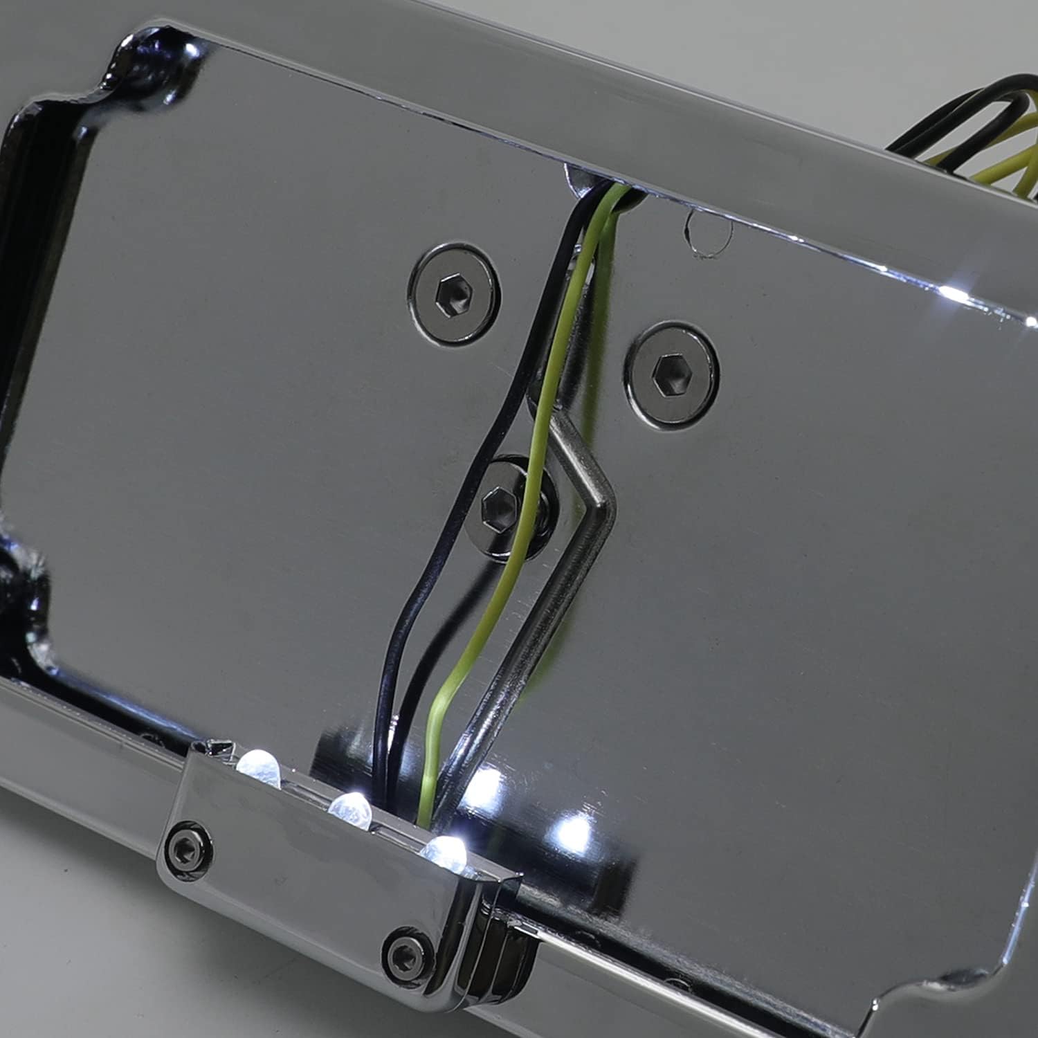 MT358-CD-LED Chrome Side Mount License Plate Frame Bracket w/LED Light Compatible with Kawasaki Ninja ZX Suzuki GSXR 600 750 1000 Hayabusa Suzuki Katana TL1000