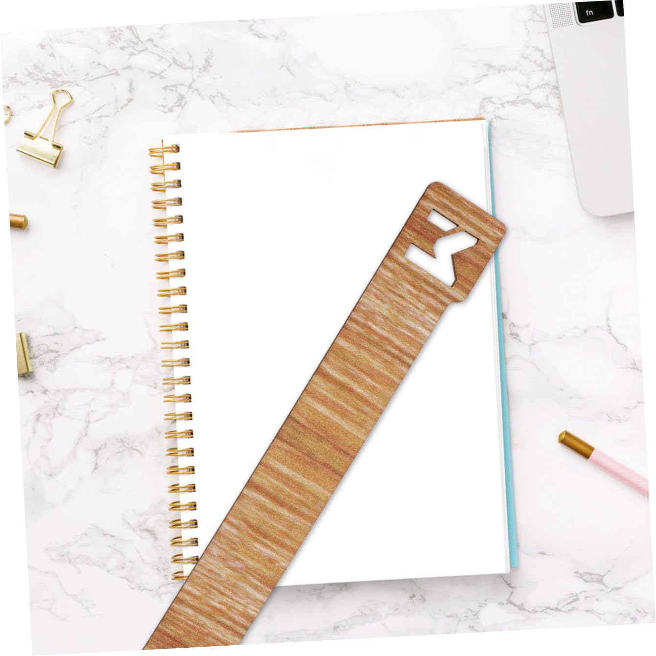 TEHAUX Segnalibri Strumento Educativo Versatile 26 Pezzi Alfabeto in Legno per Ragazzo Ragazza per Organizzare Libri Design Compatto e Colore Caffè per Apprendimento