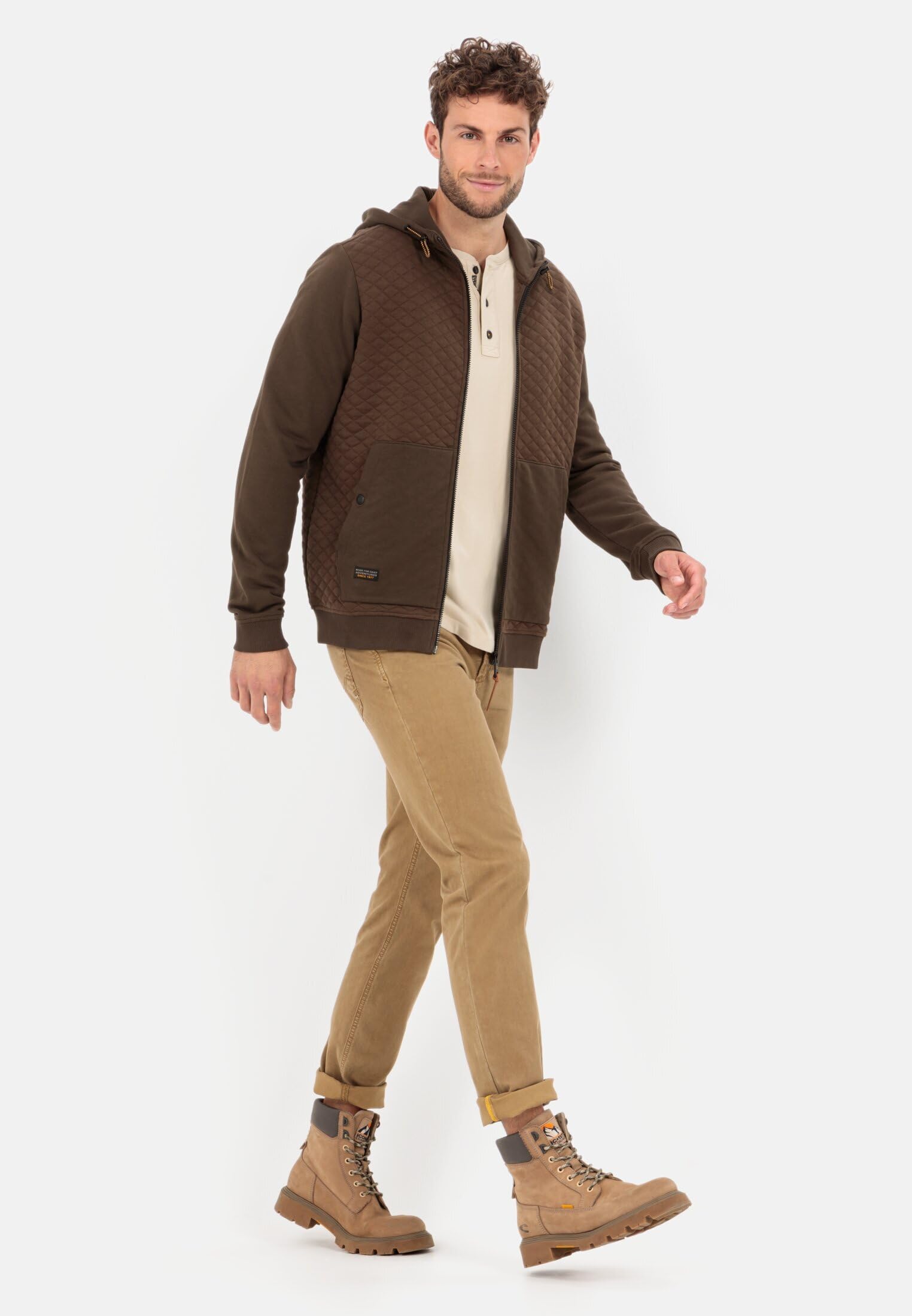 camel active Herren Gesteppte Sweatjacke mit Kapuze