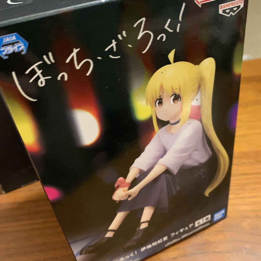 Amazon.co.jp: ぼっちざろっく 伊地知虹夏 フィギュア（体育座り