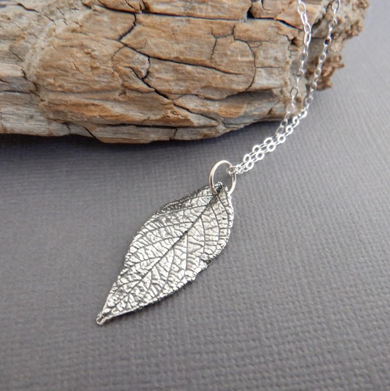 Collar de hoja de heliotropo tallado en plata de ley 925 con colgante realista 2