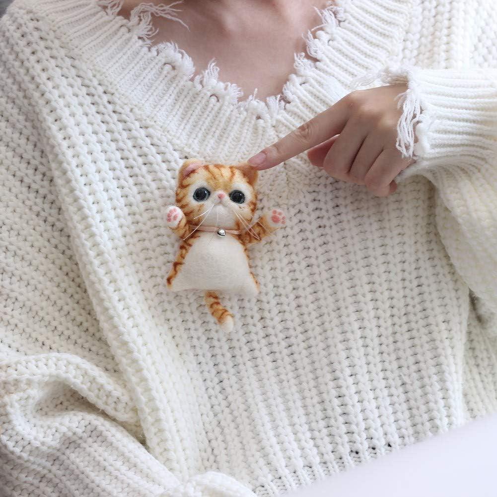 Artec360 Cat Needle Felting Kit with Brooch Decoration - Include Everything Accessories to Complete Kit with Video Tutorial for Beginner (A)