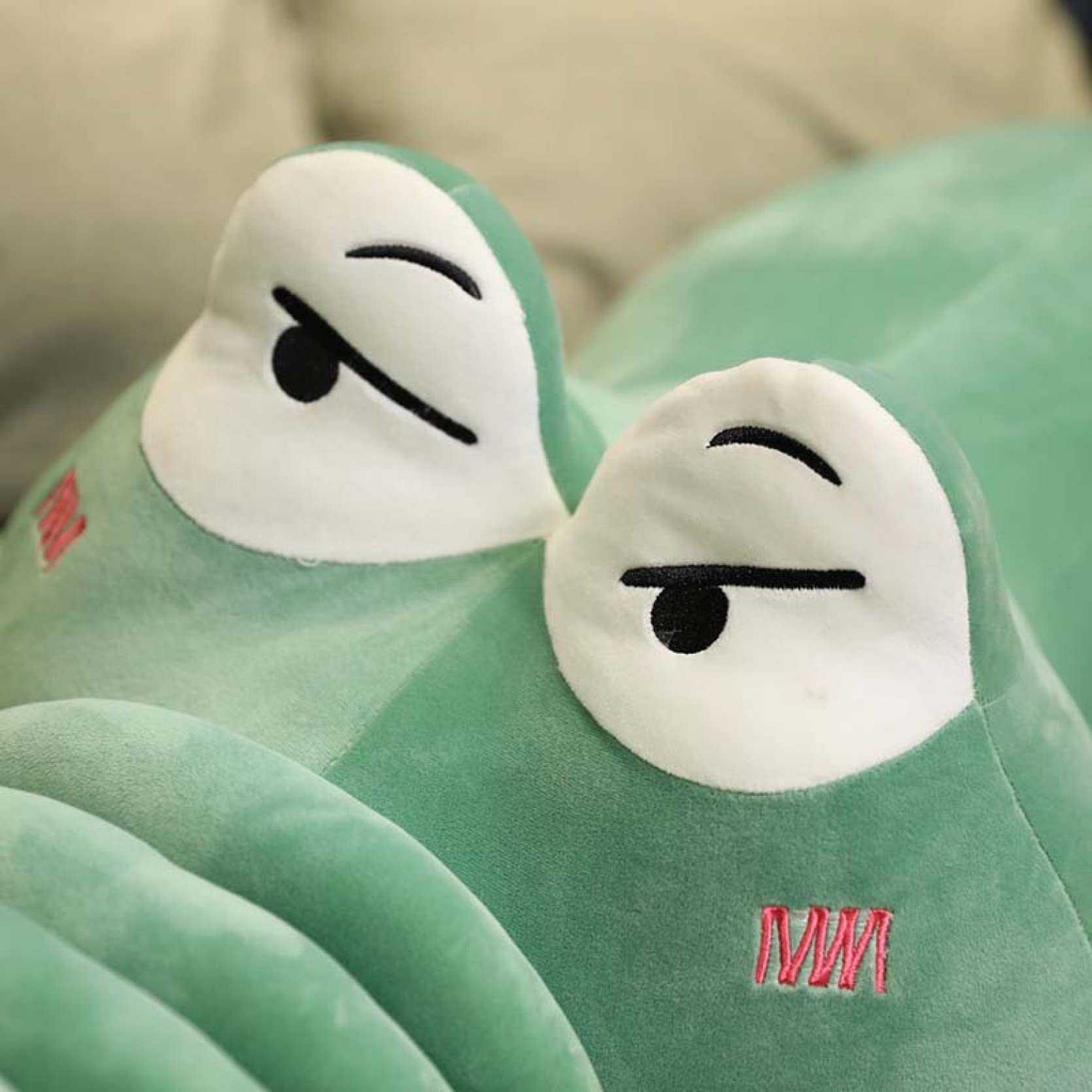 Amazon.co.jp: ぬいぐるみ 特大 ワニ 鰐 1.3m 抱き枕 クッション