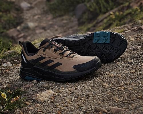 Prepárate para la aventura con las Terrex Anylander Rain.Rdy. Su diseño RAIN.RDY te protege de la lluvia mientras disfrutas de la comodidad EVA. ¡Aprovecha este chollo!