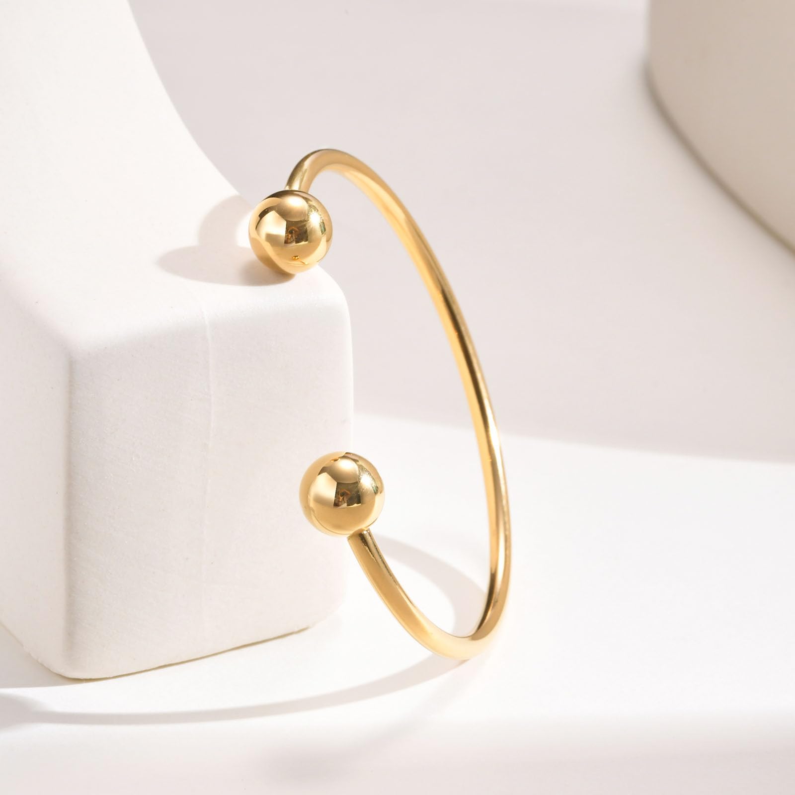 Joyería chapada en oro de acero inoxidable pulido simple brazalete brazalete abierto extremos bola brazalete para mujer 5