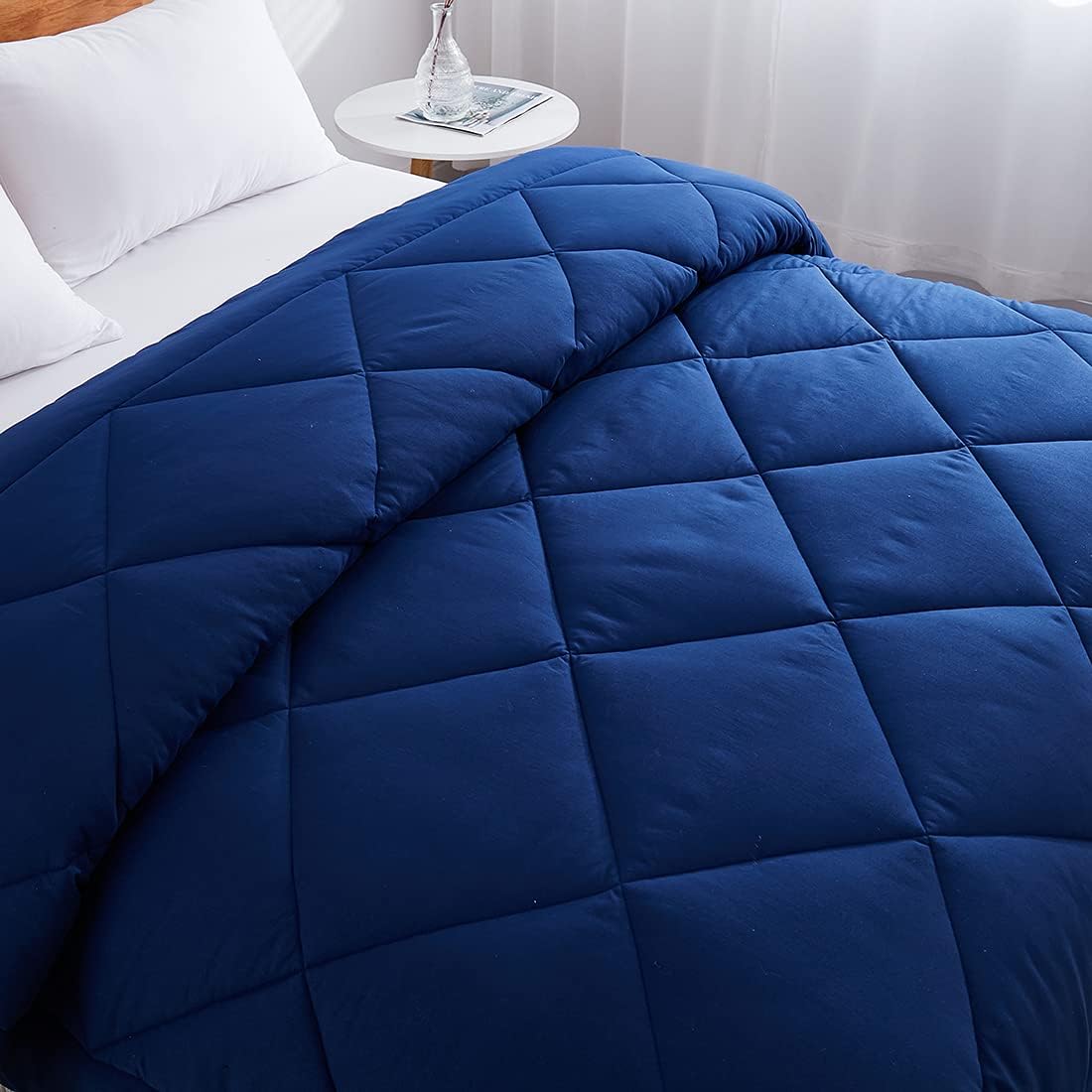 Wamsound All-Season Down Alternative Quilted Comforter,Comfortable Sleep Quilt Bedding,Reversible Duvet Insert with Corner Tabs,Winter Warmth Breathable,Super Soft,Machine Washable (Twin, Navy)