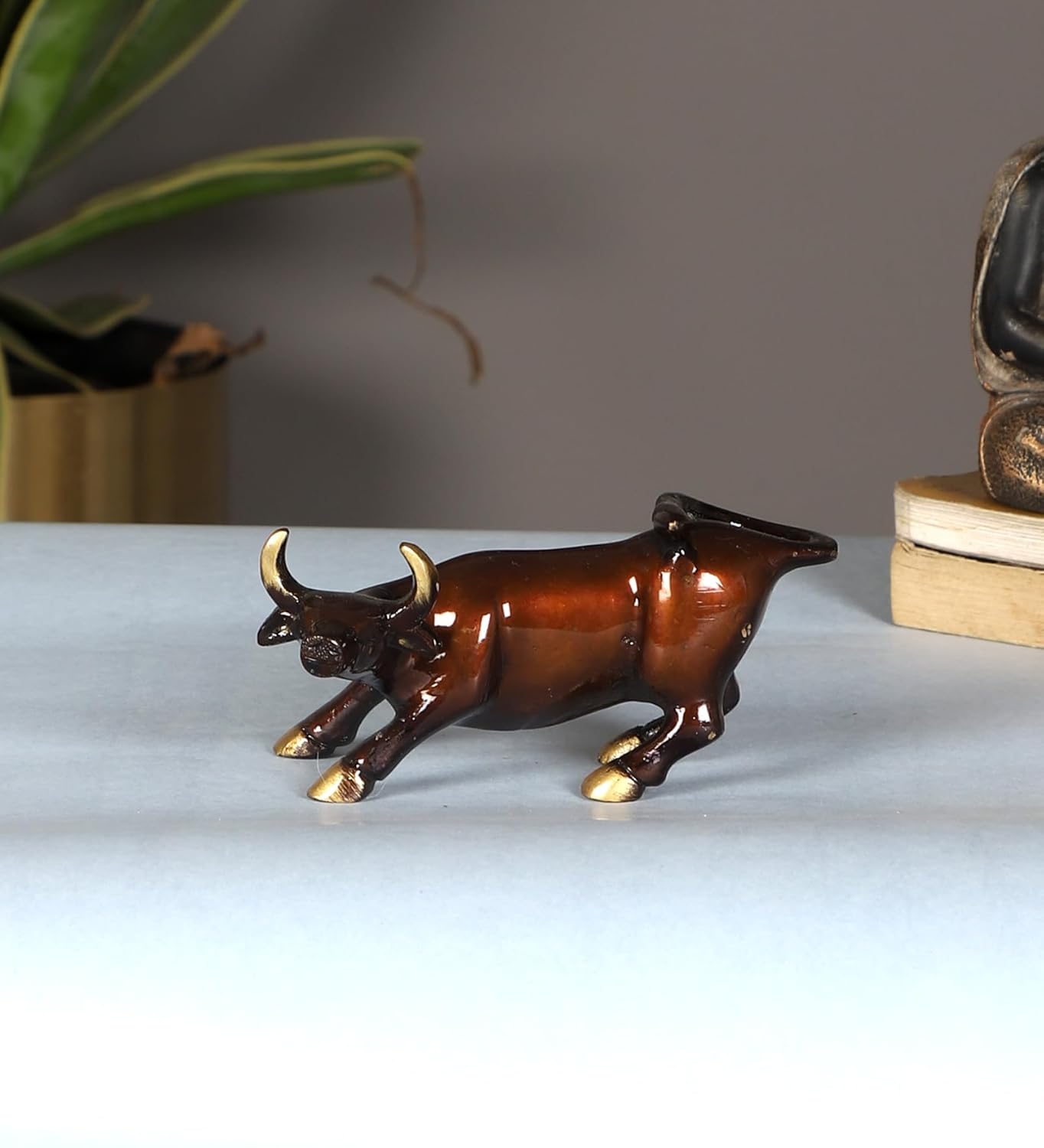 Amazon Brand - Umi Brass Charging Bull Statue, Showpiece for Home Decor, Brass Stock Market Bull Statue, Standard, Brown offers donot miss