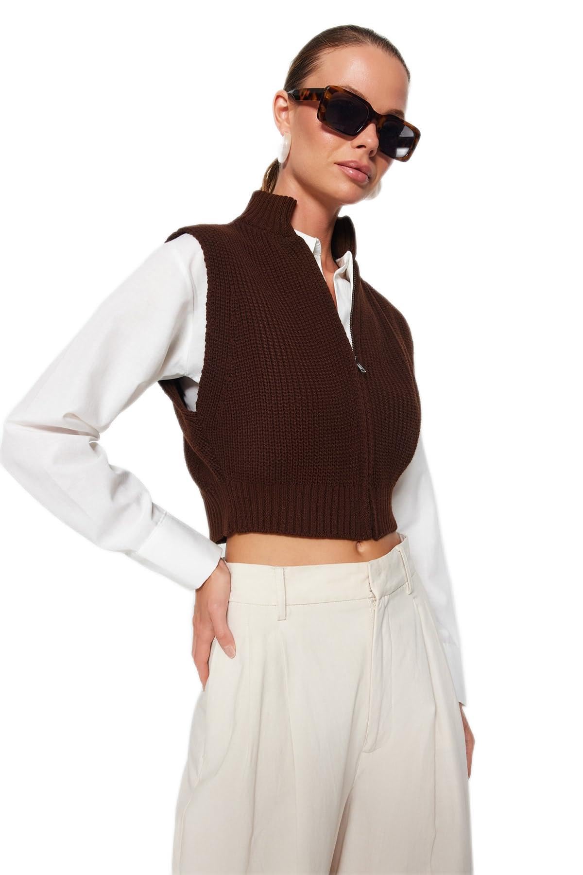 Trendyol Women's Brown Feman Regular Fit Basic Standing Collar Knitwear Sweater,,S