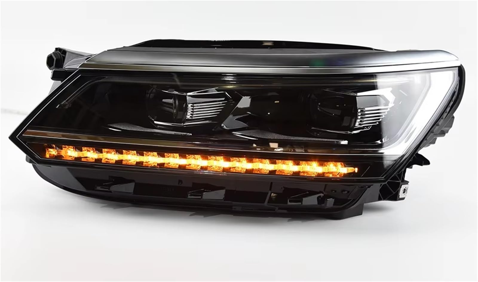 Gruppo fari per Auto Passat B8 2016-2018 Luci diurne USA Doppio proiettore Accessori per Auto Fari modificati