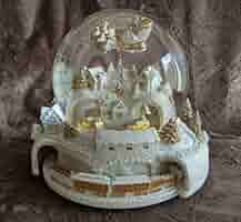 スノードーム　ゆき満ちて Amazon.co.jp: スノードーム ゆき満ちて オルゴール&回転機能