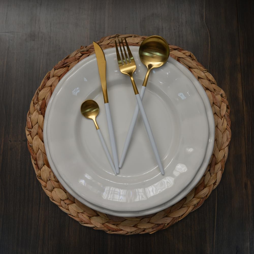EME Cuberteria Deluxe Juego de 24 piezas fabricado en Acero Inoxidable 18/10 en color y negro. Incluye: 6 Cuchillo de mesa, 6 Cuchara de mesa, 6 Tenedor de mesa y 6 Cuchara de café postre.