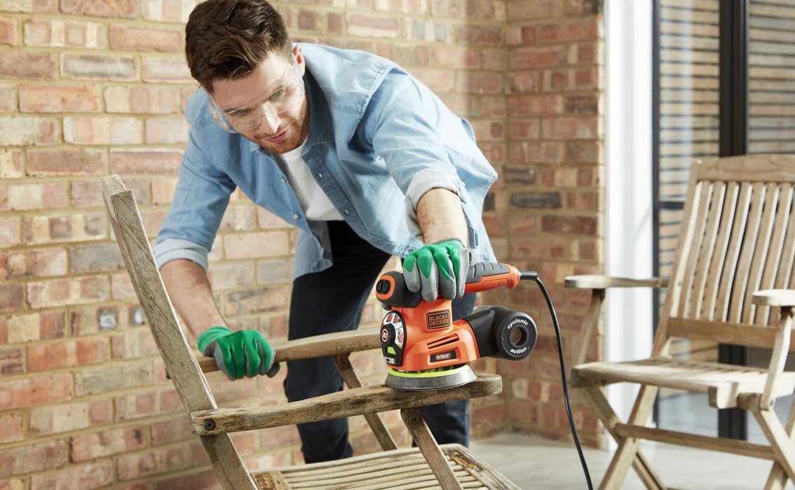 Black & Decker KA280LKA Multi-Ponceuse 4 en 1 coffre + 23 Accessoires