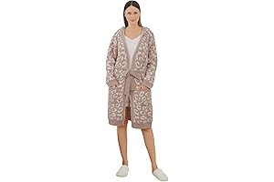 Hooded Polyester Robe: Cozy Chic and Comfort for a Luxurious Bathtime