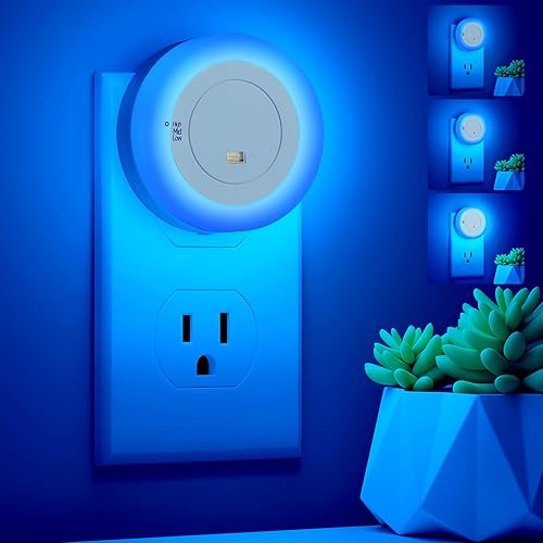 FOLKSMATE Luz nocturna LED, regulable enchufable con sensor de luz del atardecer al amanecer, luces de pasillo, luz nocturna inteligente para baño,