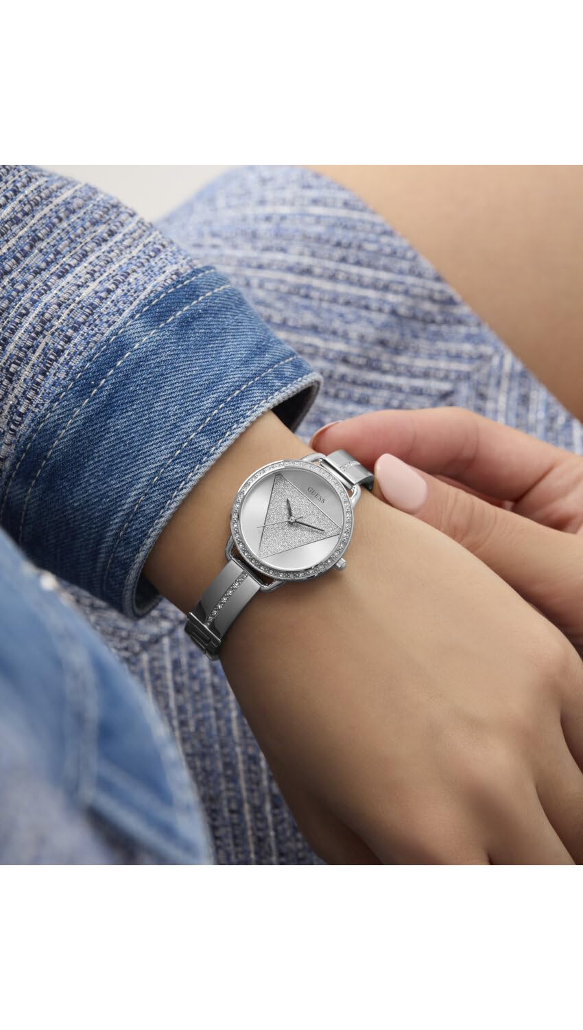 Guess GT TRI Bellini Damen Armbanduhr mi Zirkonia in der Farbe Silber mit Armband aus Edelstahl, Wasserdichtigkeit: 3 bar, Gehäusedurchmesser: 30 mm, GW0914L1