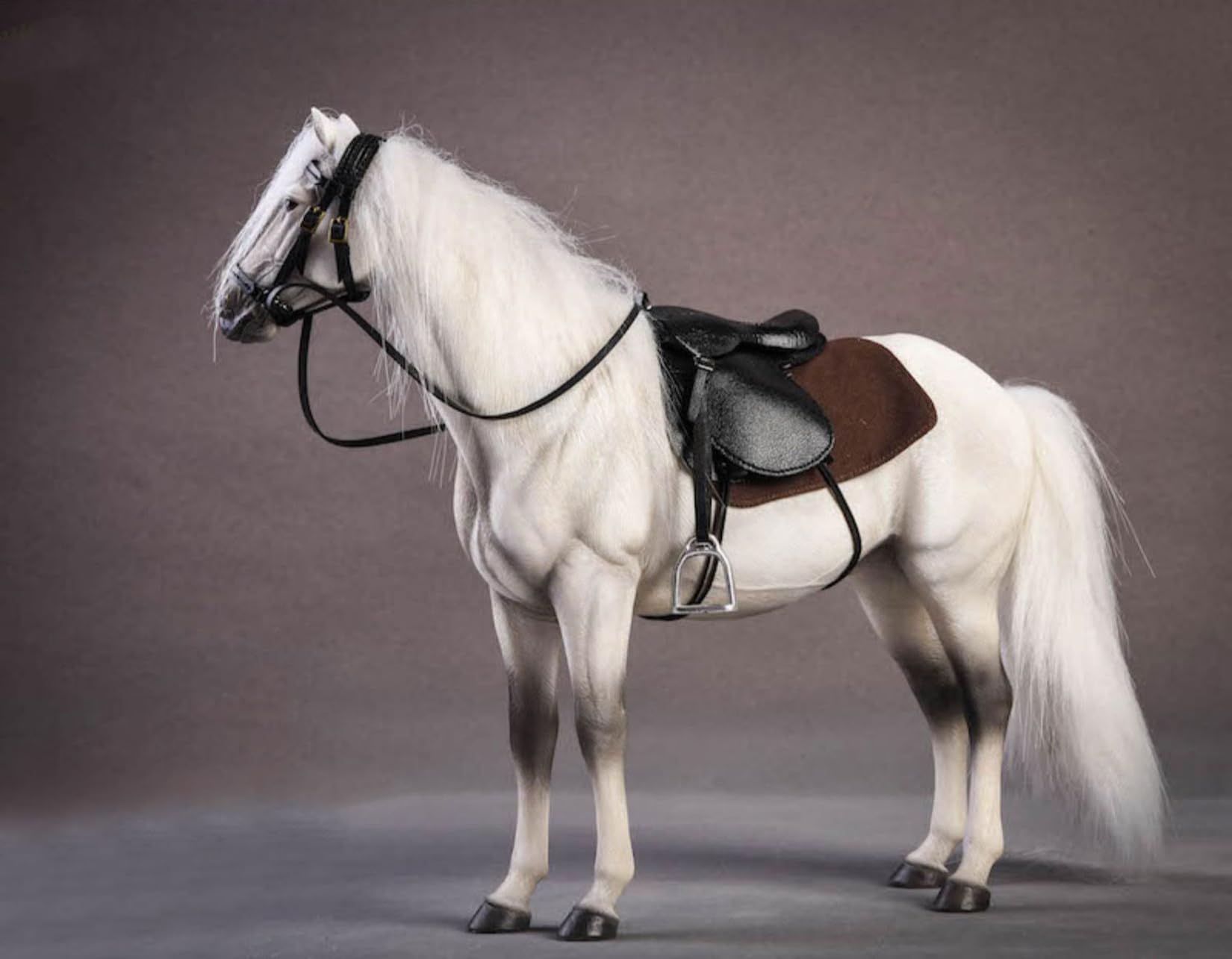 Amazon.co.jp: 1/12 サイズ ホース 馬 競走馬 ハノーファー