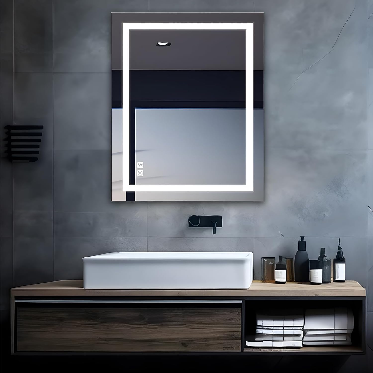 MIQU Espejo de baño con Luce Iluminado, 80x60 cm, Espejo de baño Grande con Enchufe - Espejo de Pared antivaho con Luce táctil para baños, aseos y pasillos