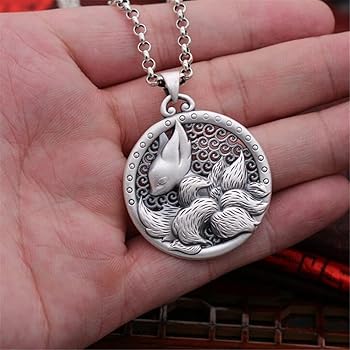 Amazon | August-chi 吉兆をもたらす神獣のシンボル 九尾の狐