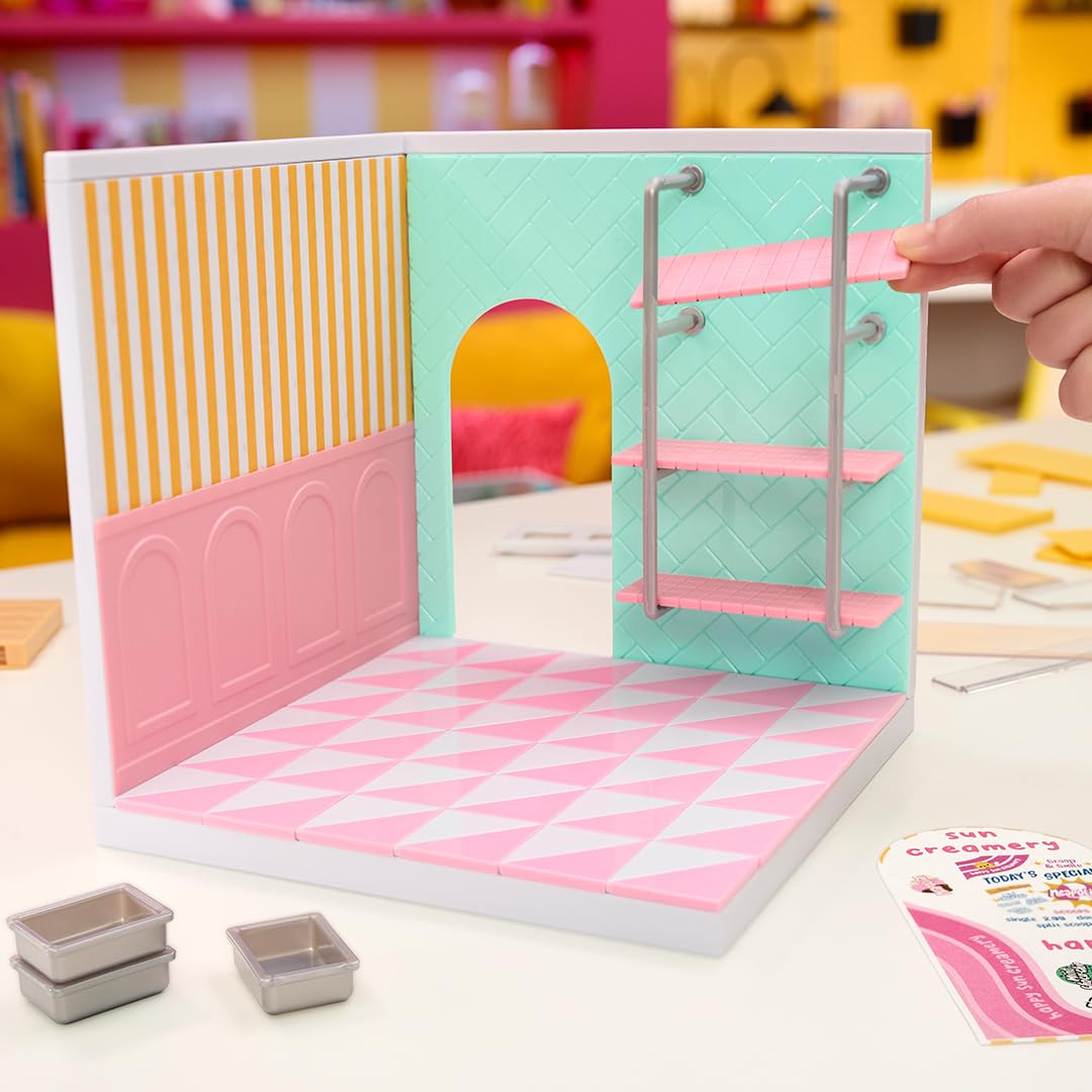 MGA's Miniverse Make It Mini Spaces Ice Cream Shop di MGA - Include 1 Confezione, Set di Costruzioni, Fai da te. Per Collezionisti e Bambini. Età 8+. NON COMMESTIBILE