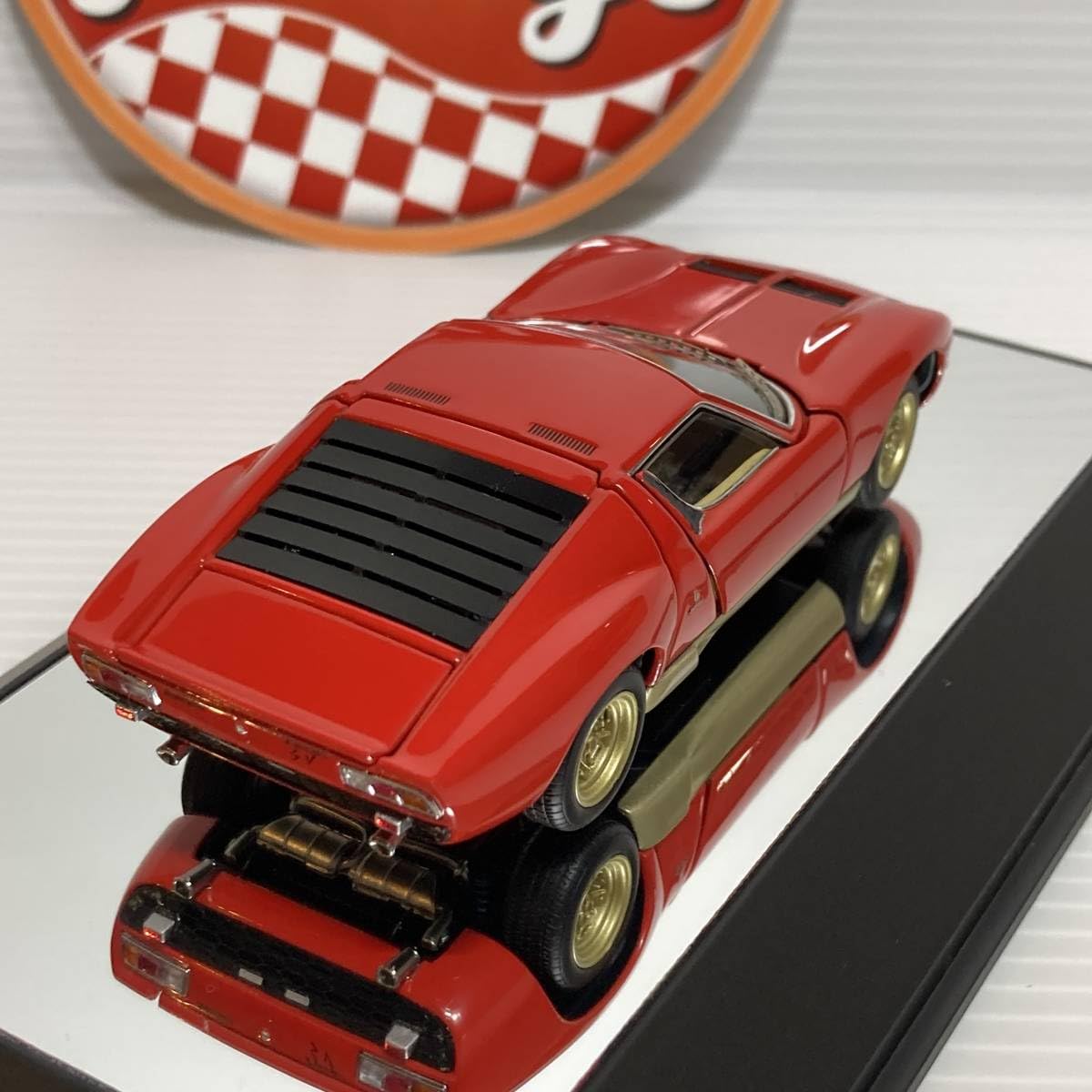 Amazon.co.jp: 1/43 オートアート ミウラ SV レッド ゴールド AUTOart