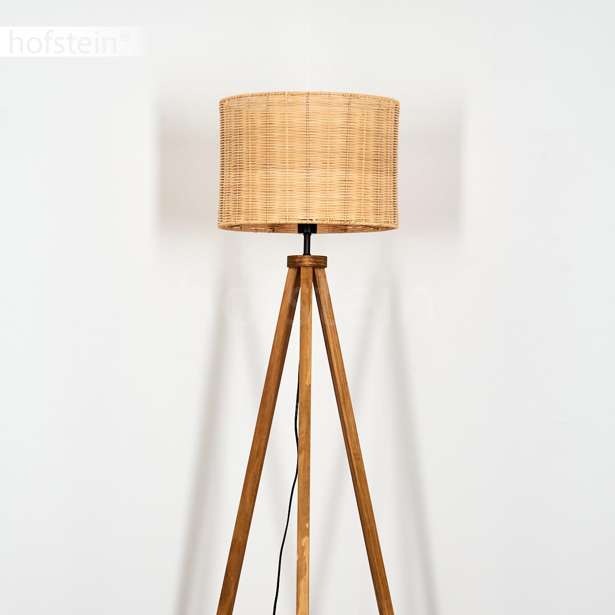 Stehleuchte Cavaca, Stehlampe aus Holz/Korbgeflecht/Rattan in Naturfarben, Leuchte im skandinavischen Design mit rundem Schirm (Ø 40 cm) u. Fußschalter, Höhe 154 cm, 1 x E27, ohne Leuchtmittel