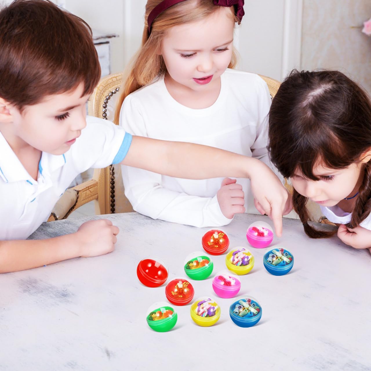1.25 inch Fillable Round Vending Machine Colored Empty Balls for Mini Toys Candy Party Favors Gift Stuffers Storage Box for Home and Event Use